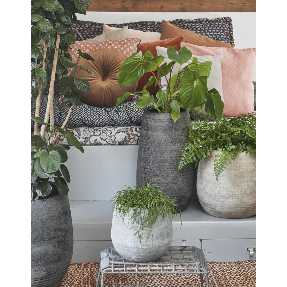 Bloempot Victor Hoog - H50 X D29cm - Donker Bruin 4 Bloempot Victor Hoog - H50 X D29cm - Donker Bruin - Afbeelding 2